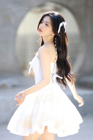 杨超越