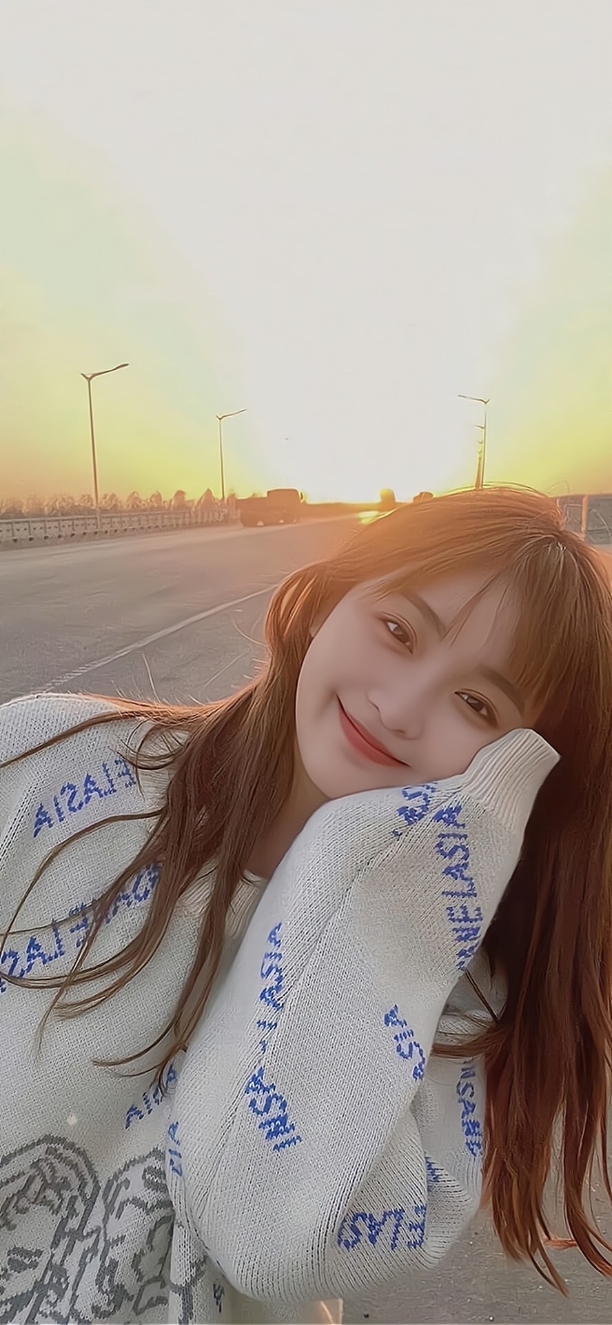 夕阳下的美女