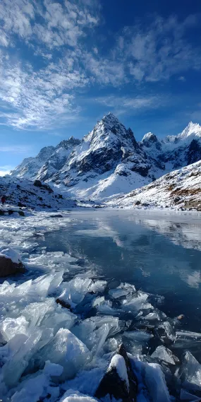 冰封湖境 ，雪域净土