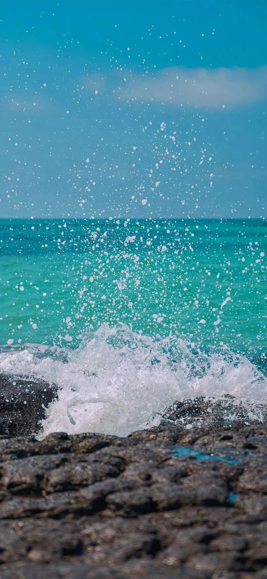 二次元微信聊天背景圖海浪