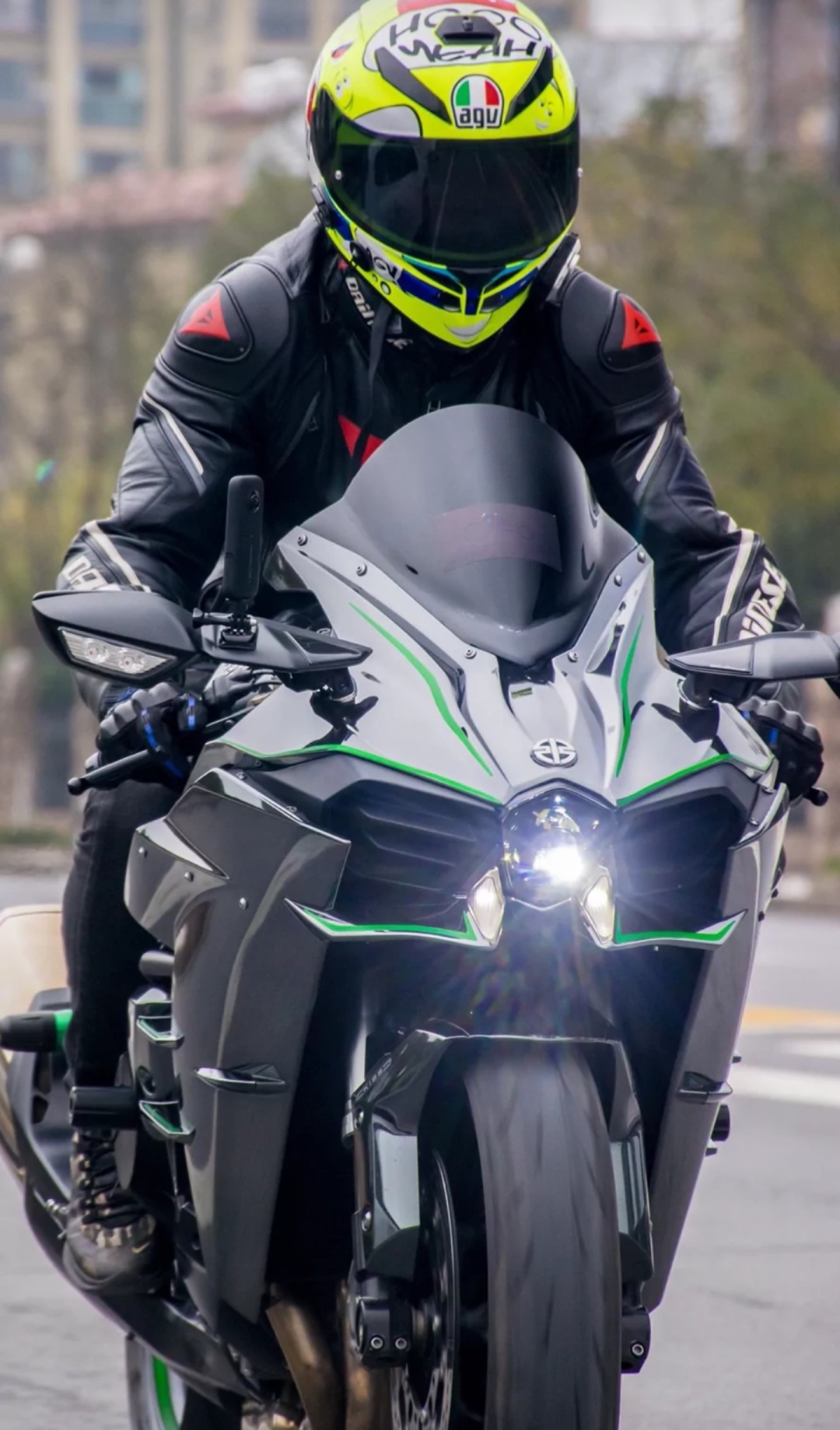 機車微信聊天背景圖片高清