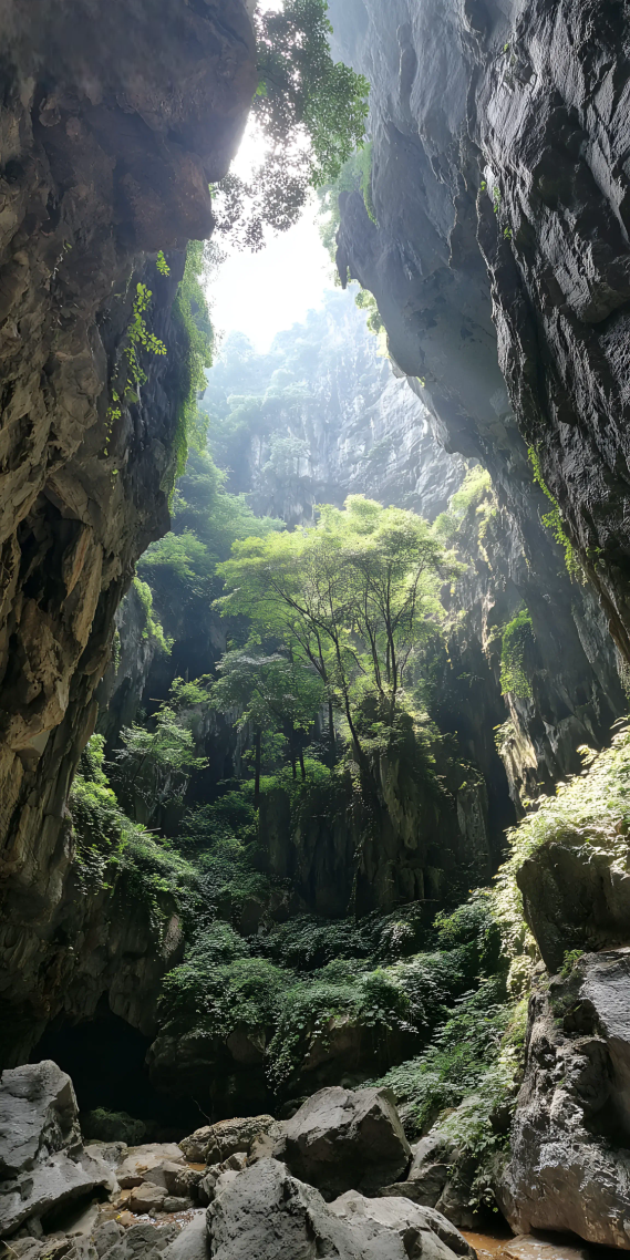 天光破谷，秘境初现