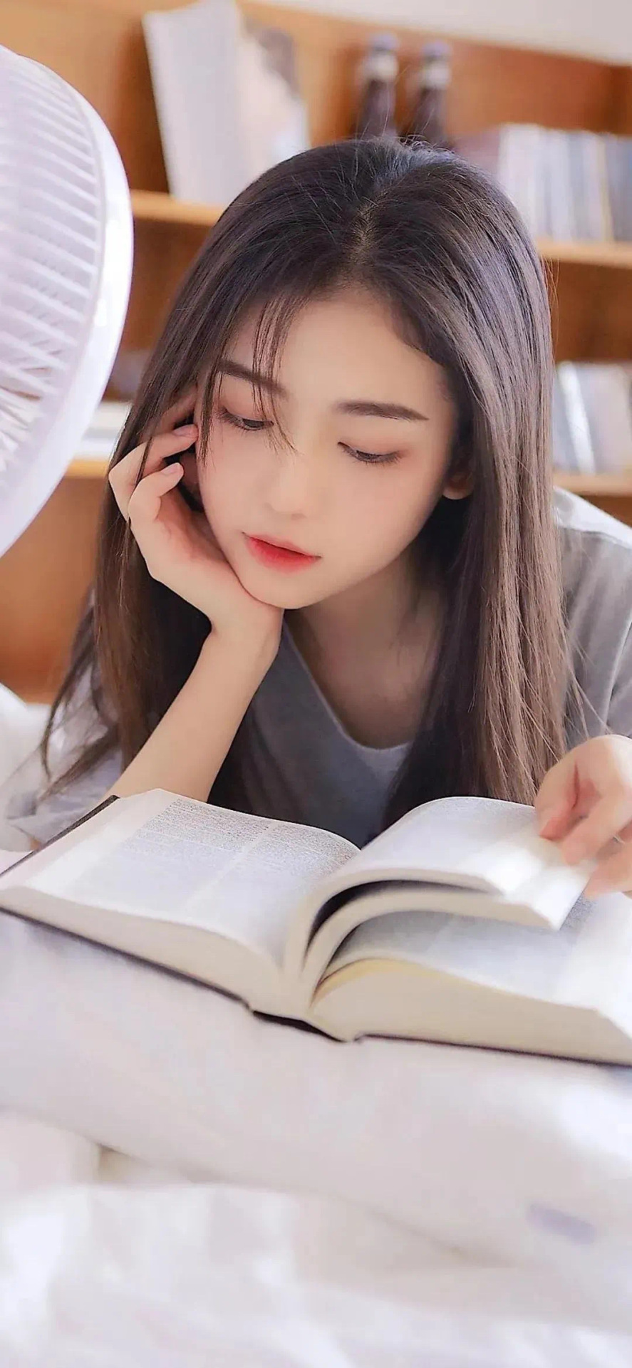 假裝女朋友壁紙1332