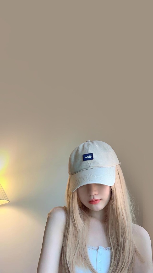 白衣悄悄