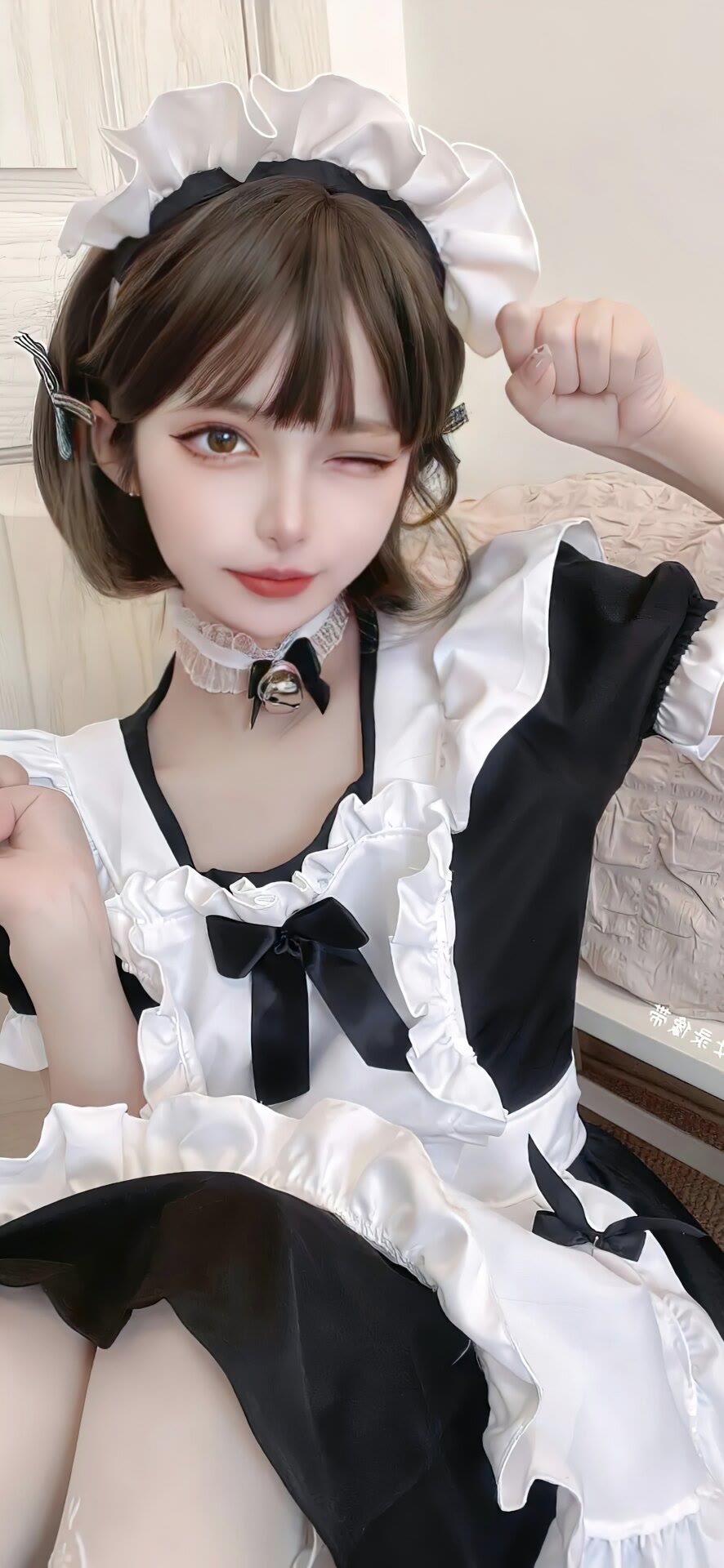 萝莉女仆制服女孩