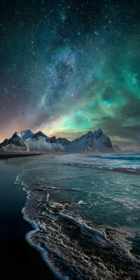 极光之境，星海与冰山的交响