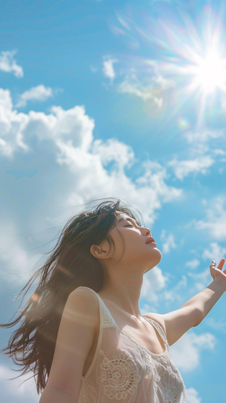 晴空下的小美