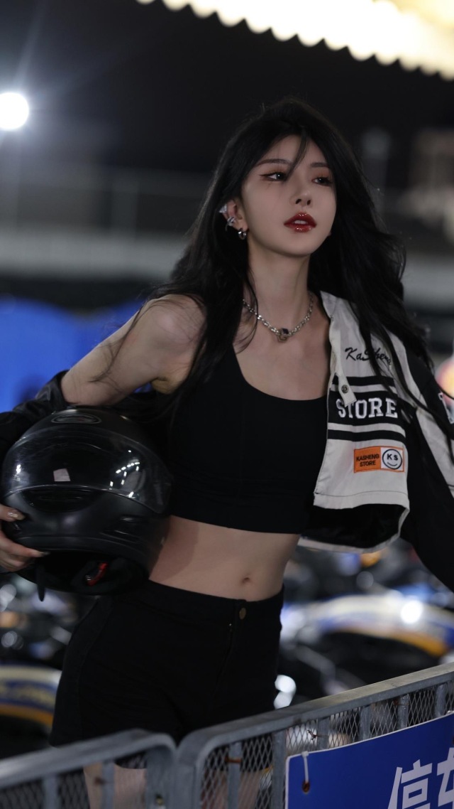 机车女孩