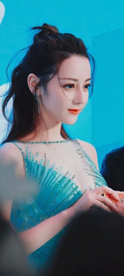 迪丽热巴