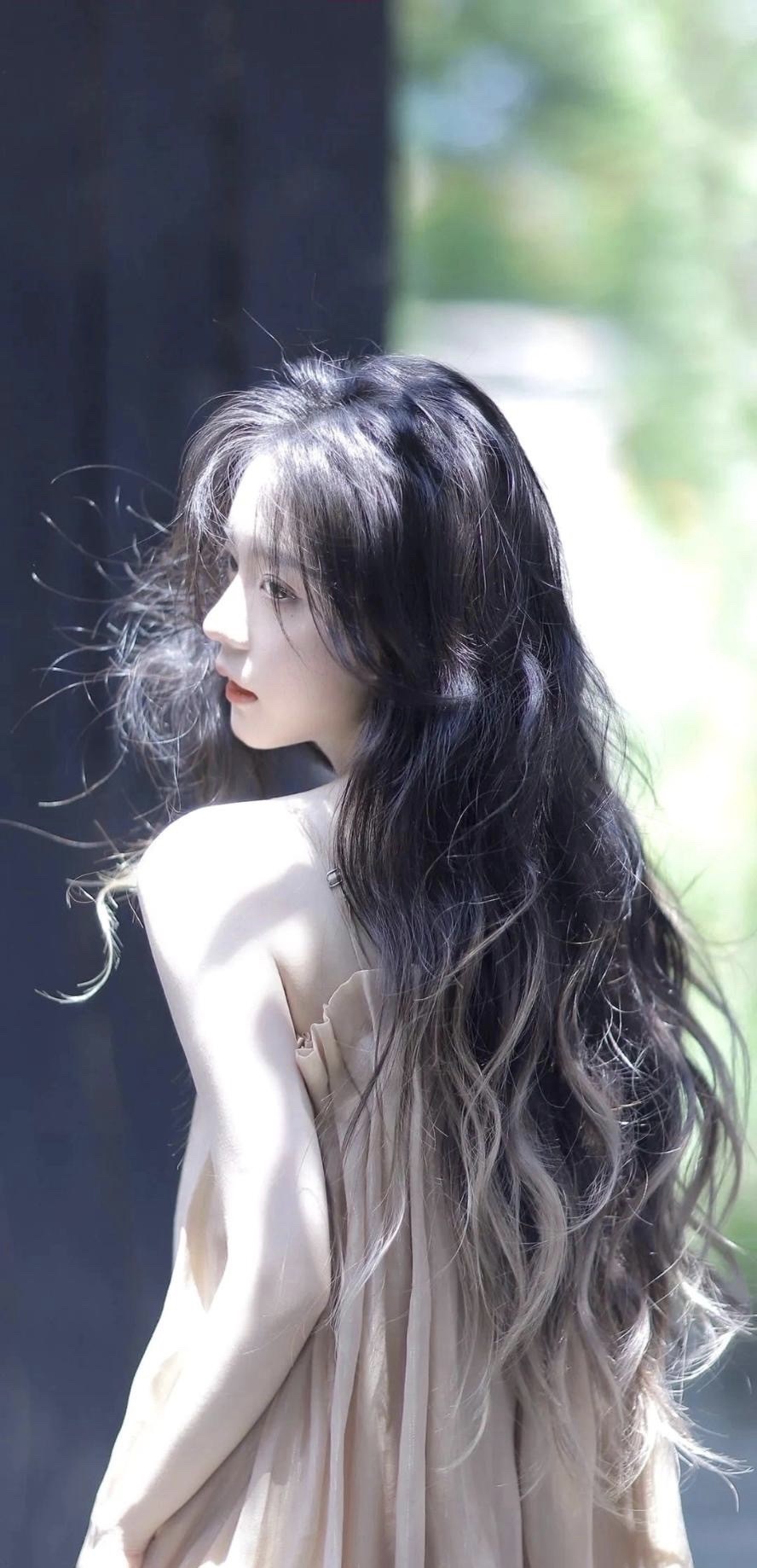 美女背影