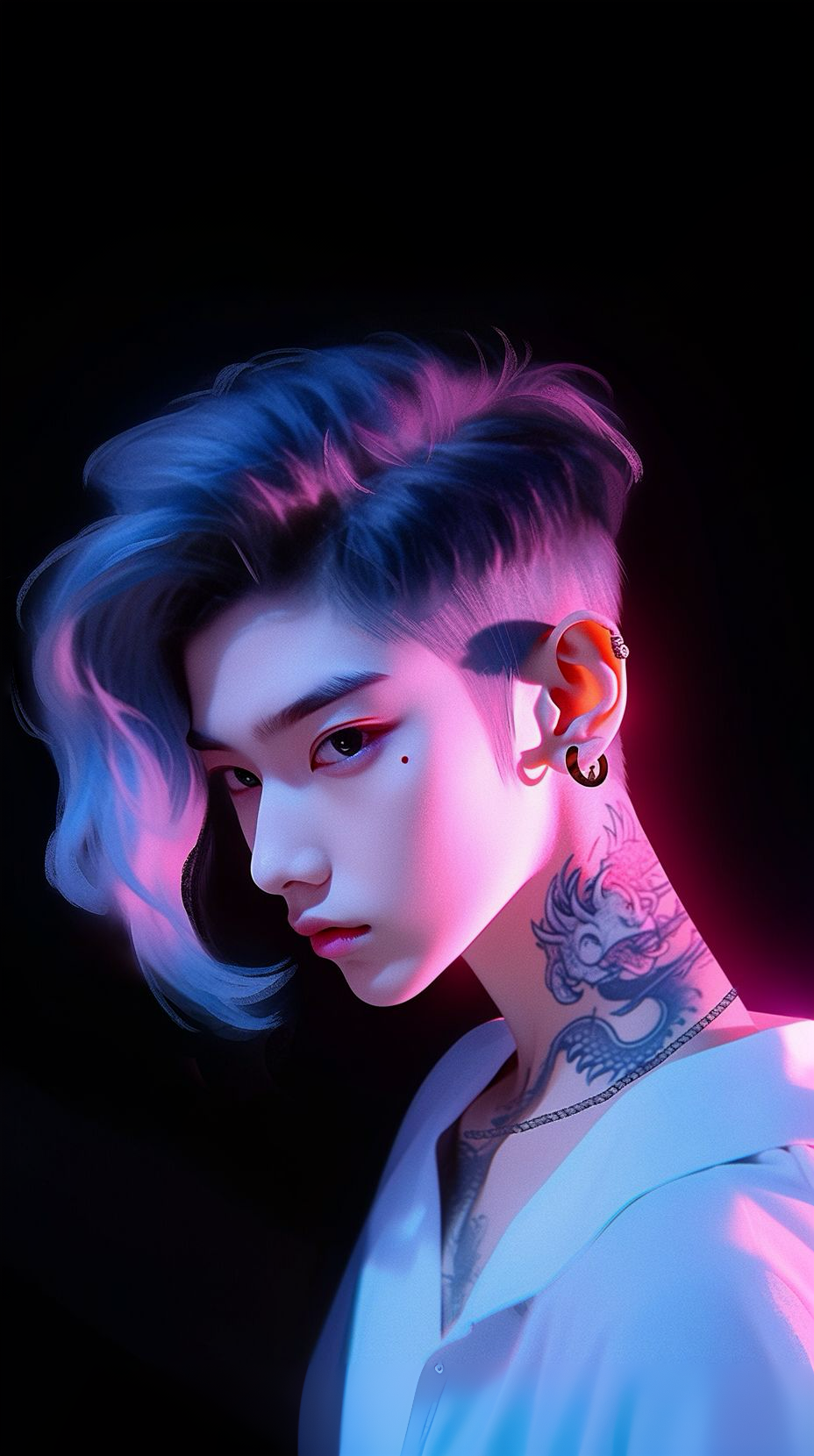 潮流的時尚紋身花臂女生