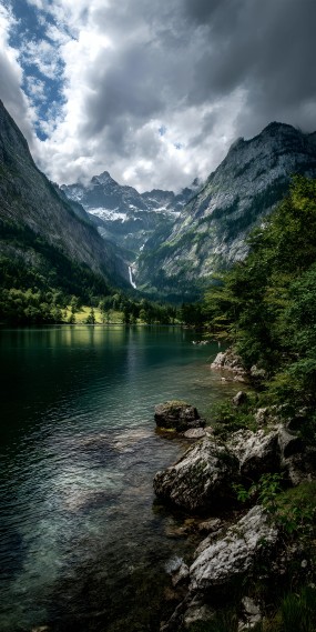 静谧山谷，湖光山色的隐秘天堂