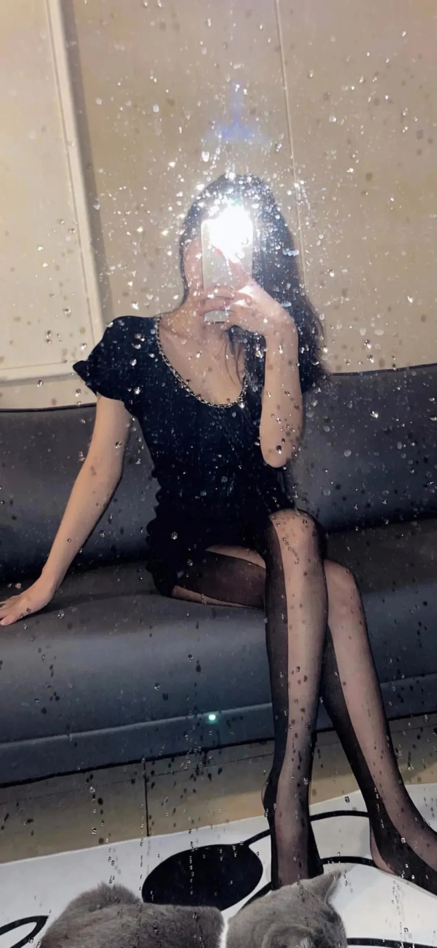 黑丝美女
