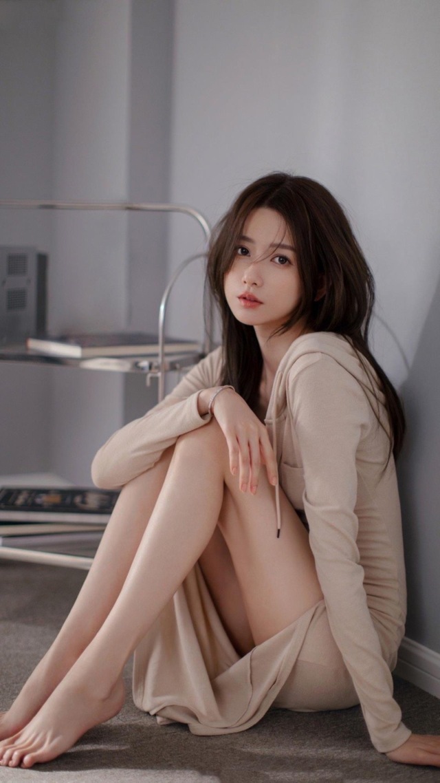 忧伤的美女