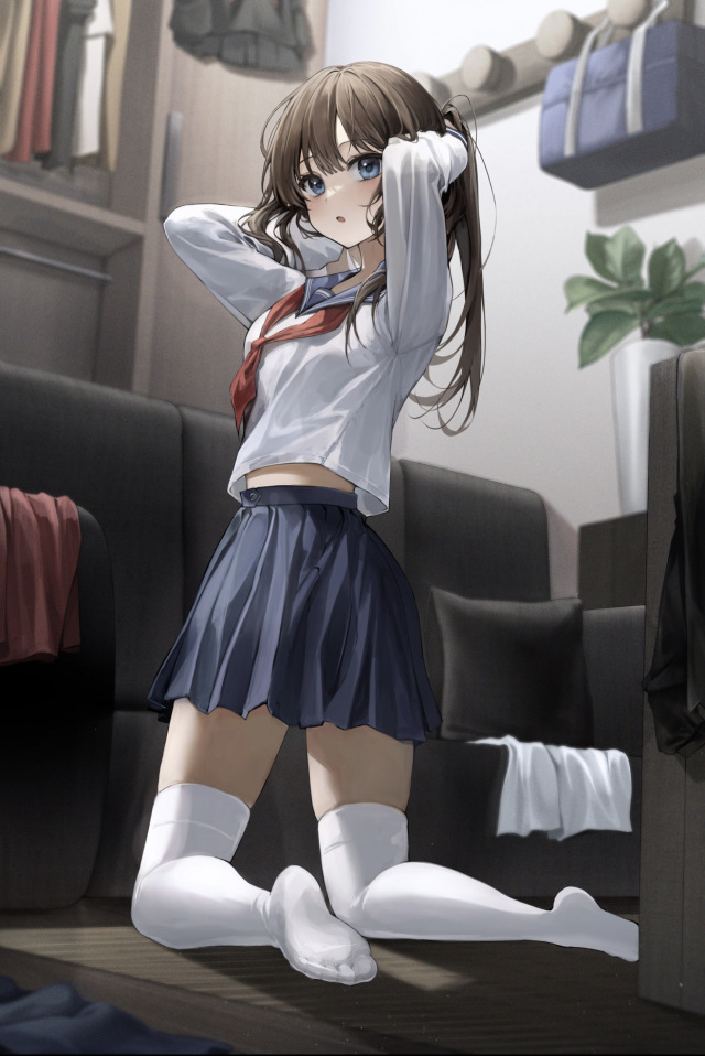喂！人家在換衣服！