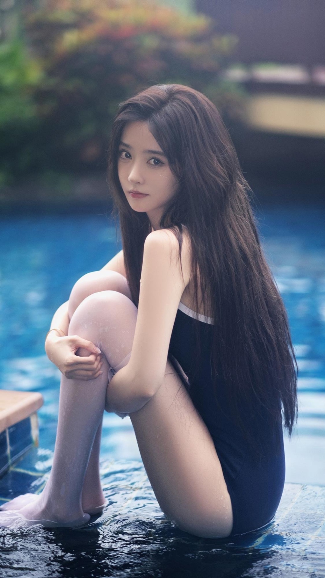 泳池美女