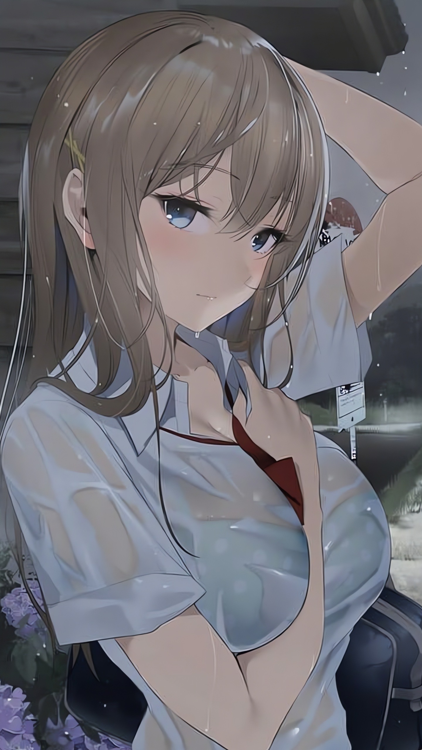 雨天濕身美少女