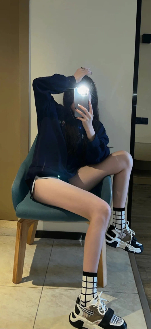 假装女朋友壁纸64微信聊天背景墙壁纸