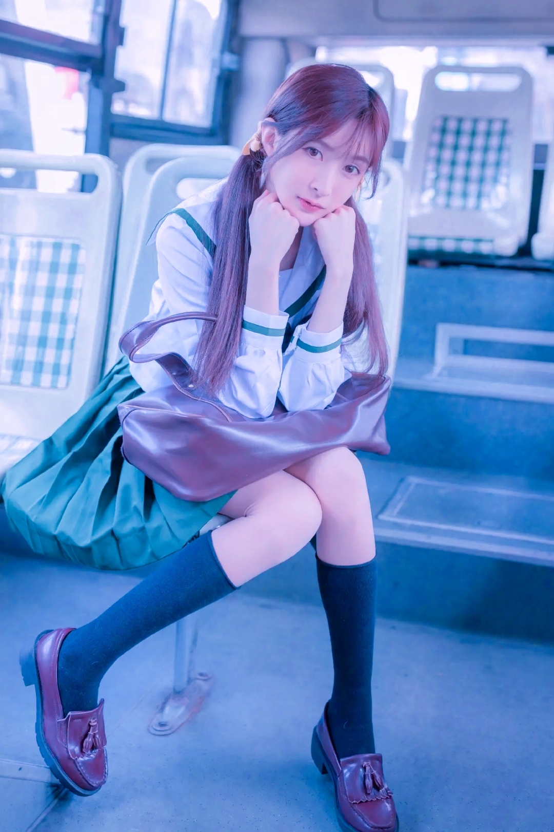 美少女  小姐姐  學生裝
微信背景壁紙