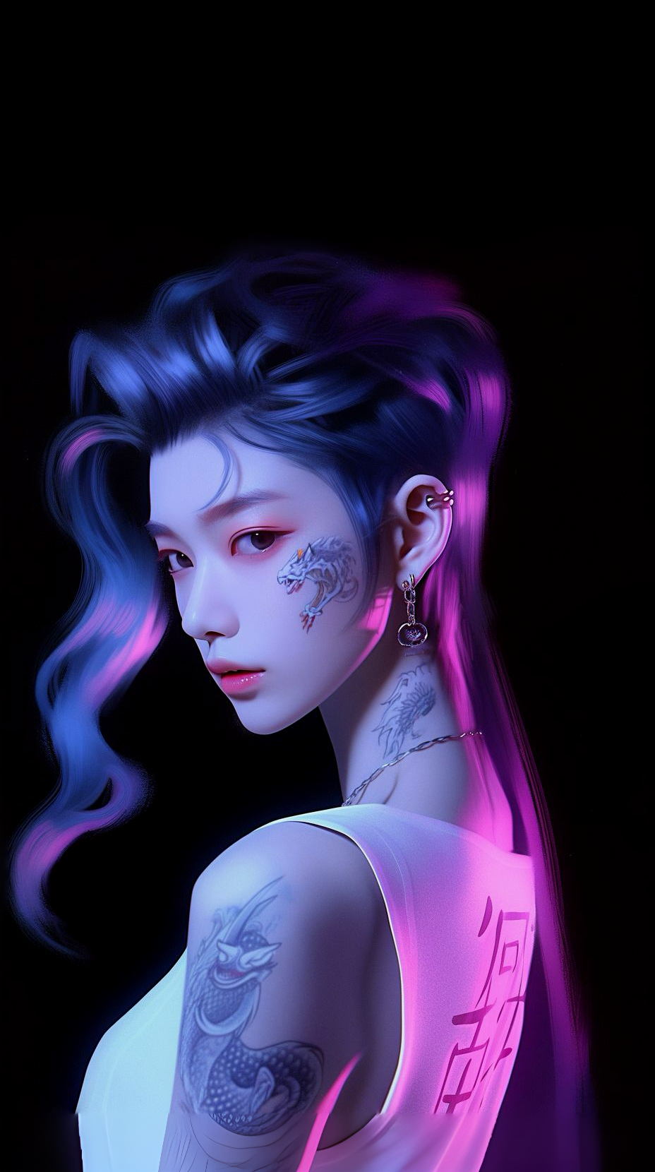 潮流的時尚紋身花臂女生