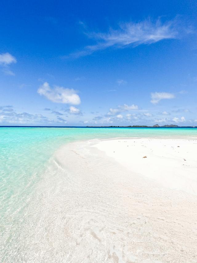 藍天白雲護眼海景