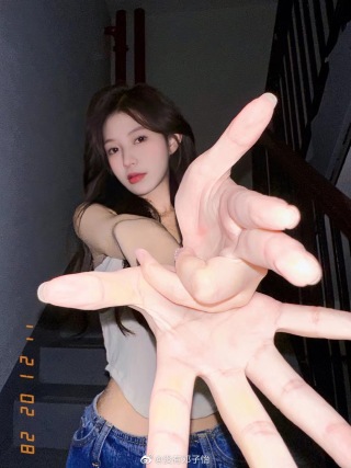 美女