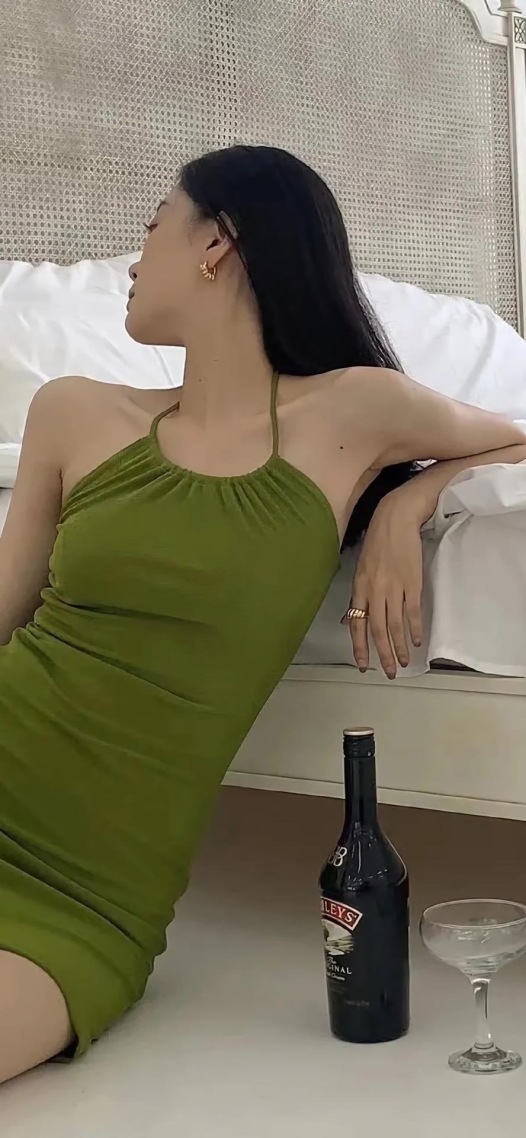 高端大氣的女孩子