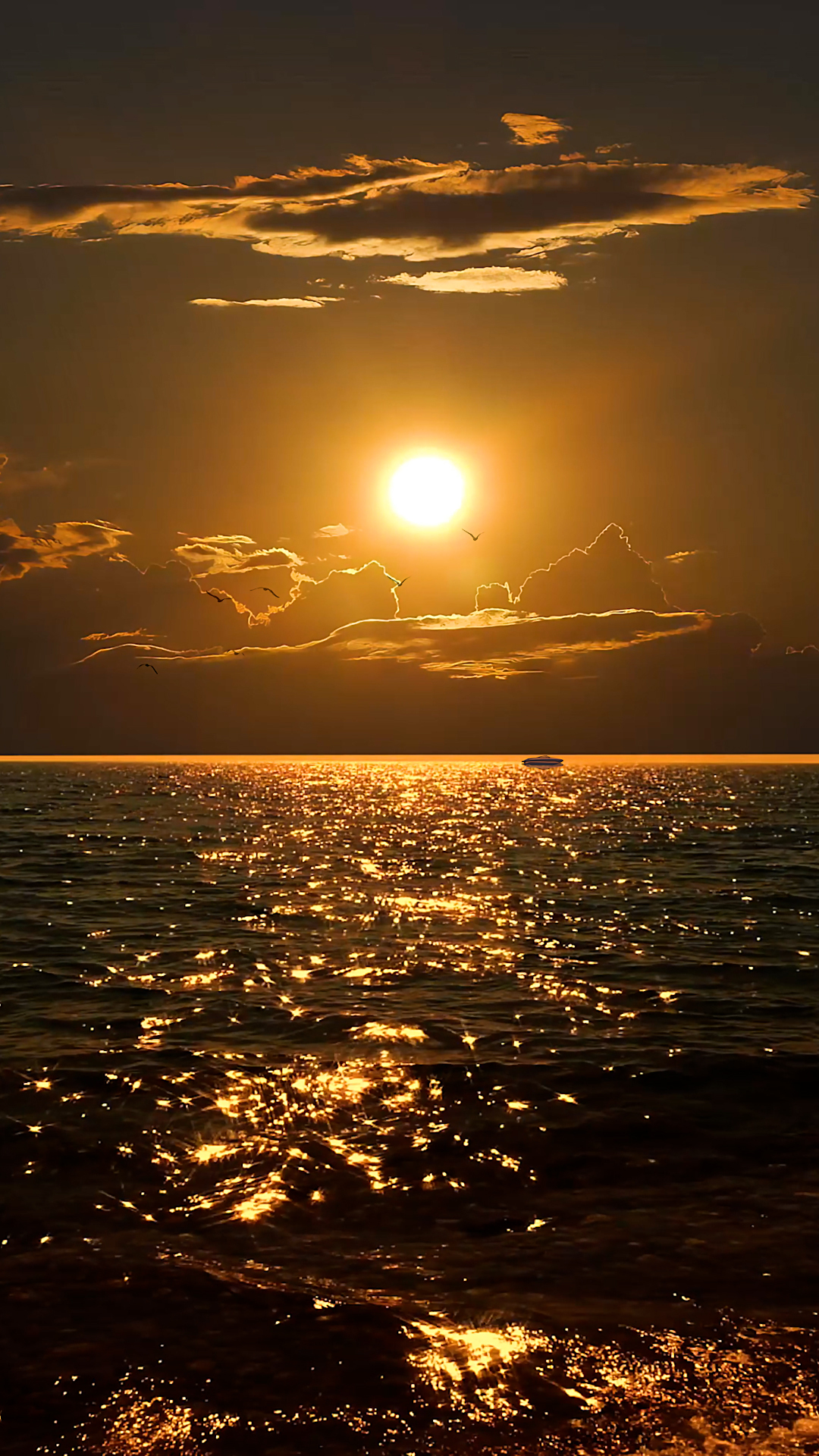 夕陽下的海面