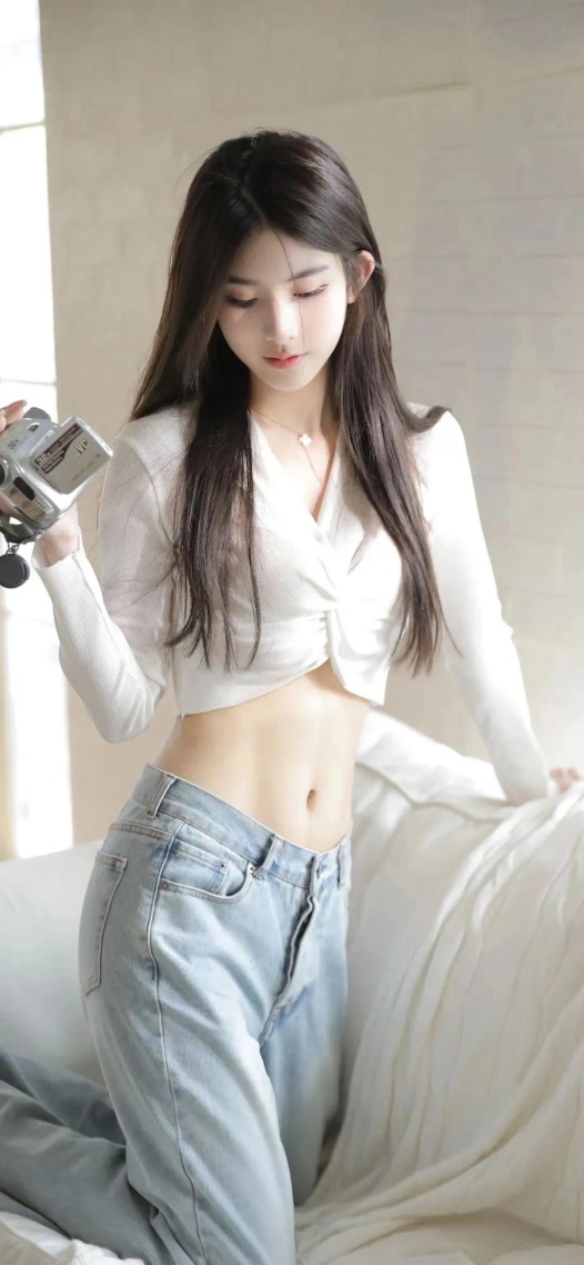 拿相机的美女