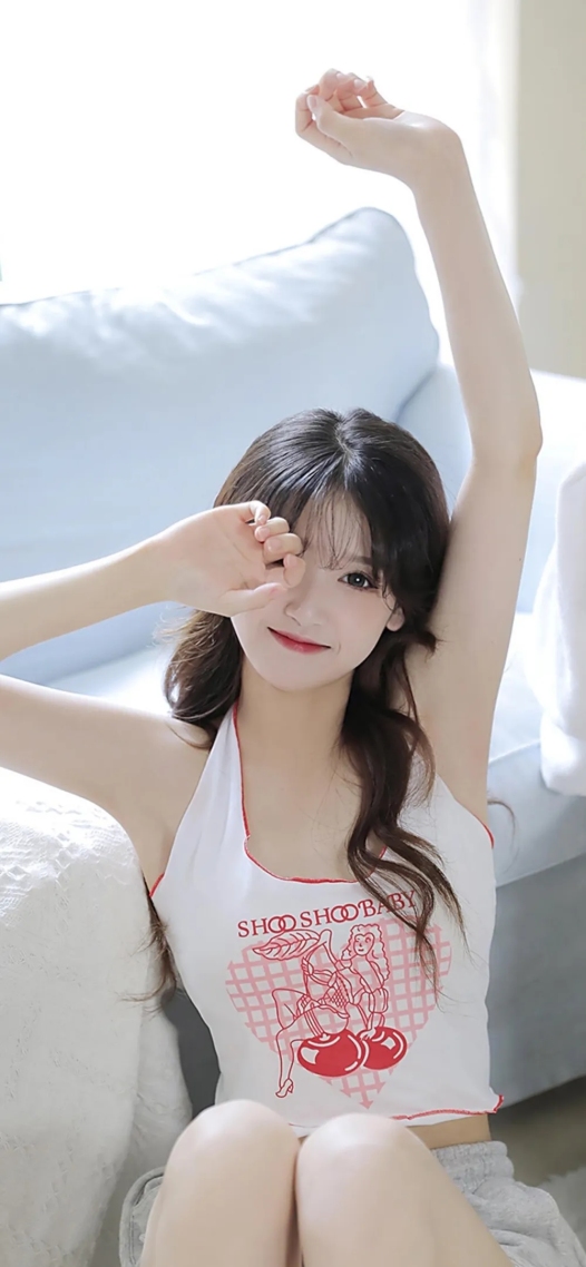 吊带美女