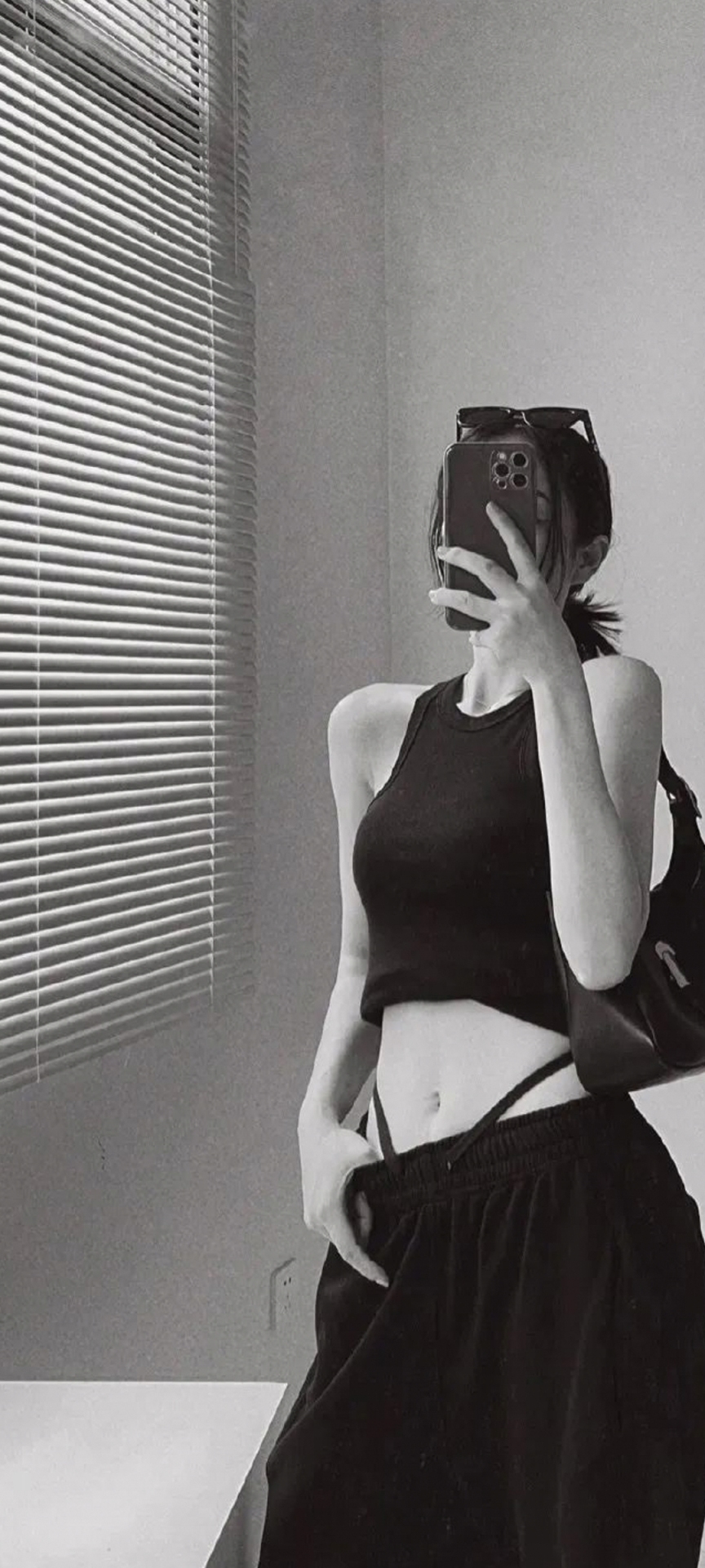 黑白系辣妹