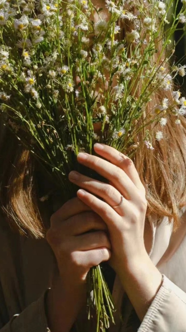 手捧花