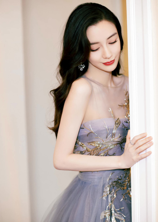 Angelababy
