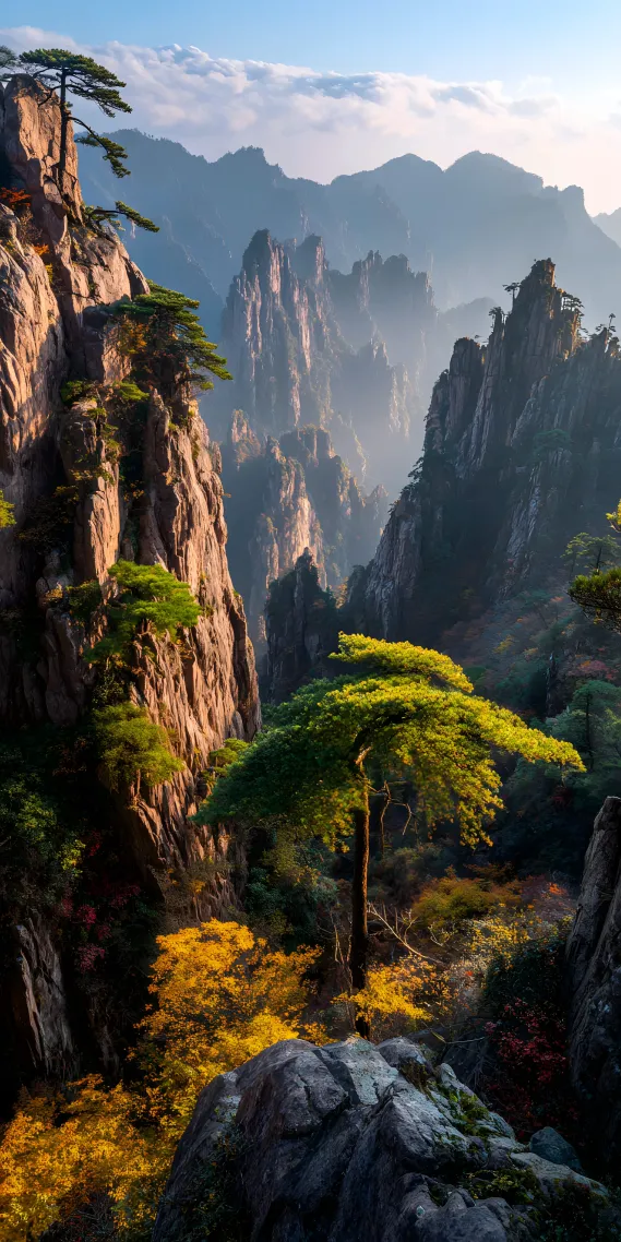 黄山秋韵入嶙峋