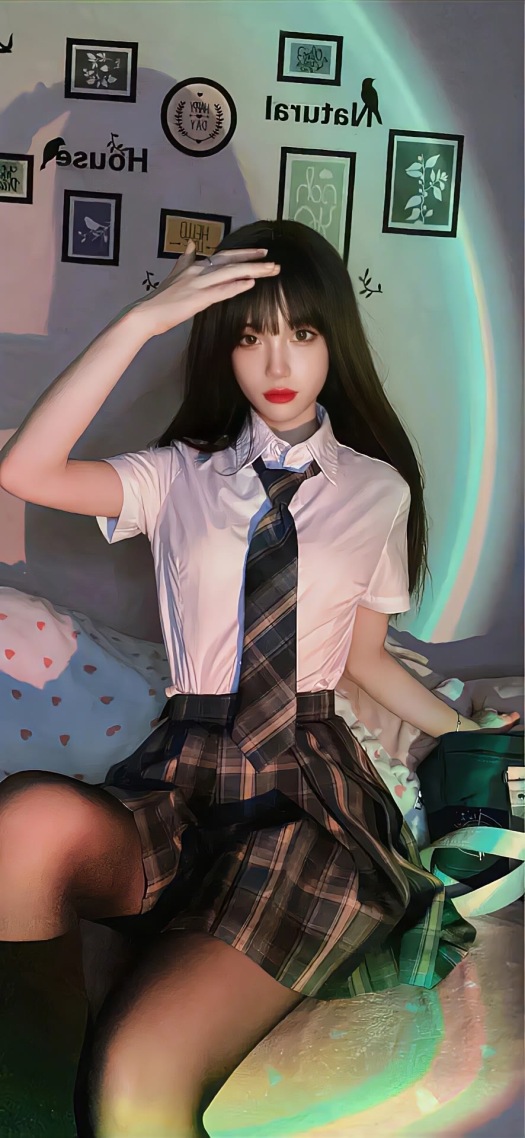 清纯的学生女孩