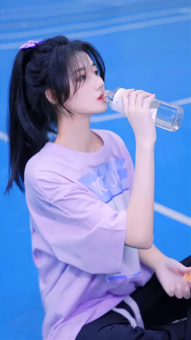 可愛的運動少女
